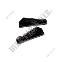 Caches pour repose-pieds passager taillés dans la masse pour R1-Yamaha